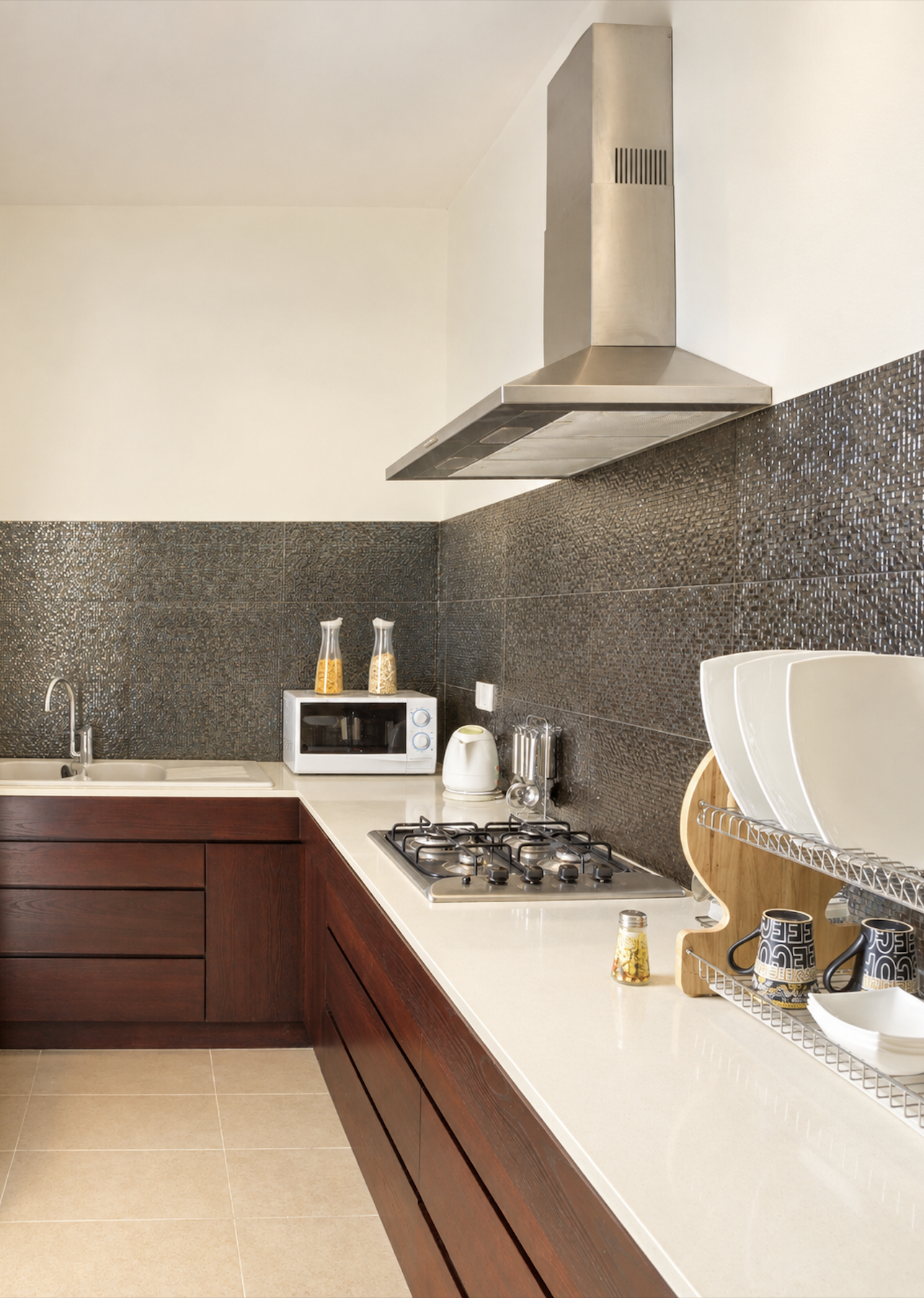 The common kitchen, shared by all guests